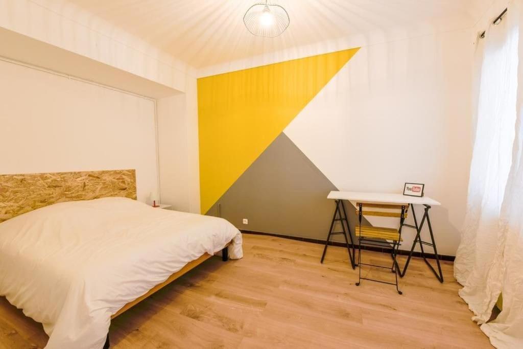 Castelculier Charmant Logement Plein Pied Au Coeur Du Village מראה חיצוני תמונה